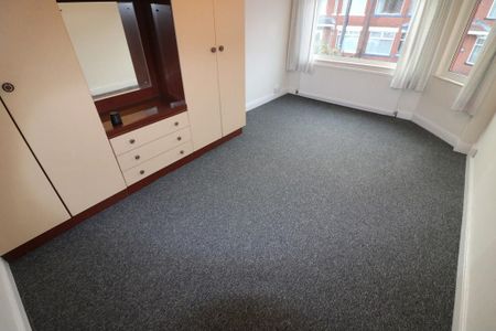 3 bedroom end of terrace house to rent - Photo 5