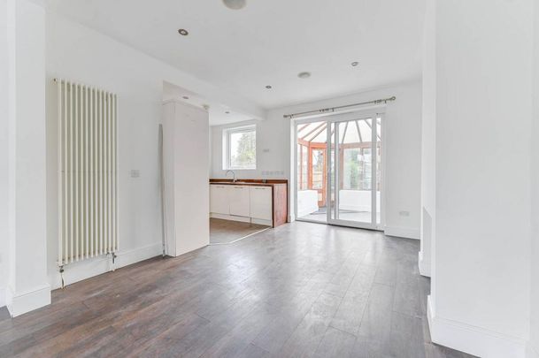 3 bedroom terraced house to rent - Photo 1