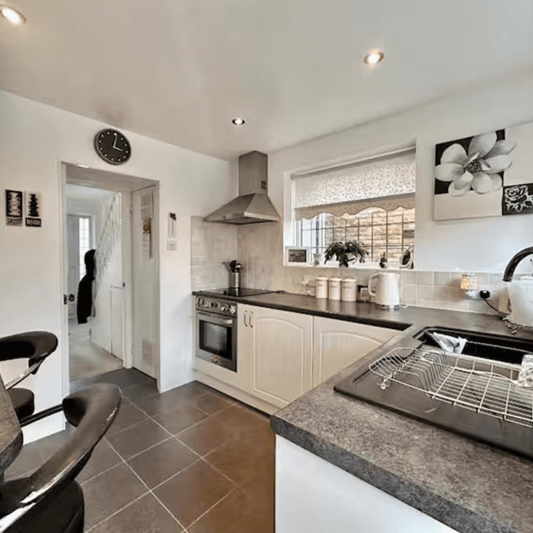 3 bedroom detached house to rent - Photo 1