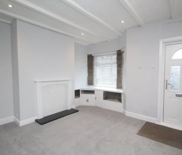 3 bedroom end of terrace house to rent - Photo 2