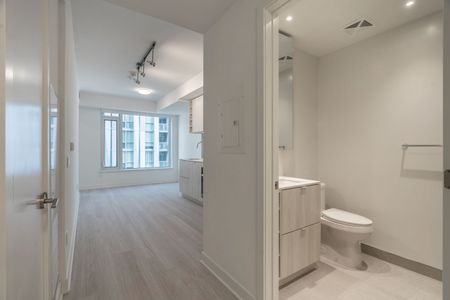 For Lease - 11 Yorkville Avenue Unit# 506, Toronto, Ontario - Photo 2
