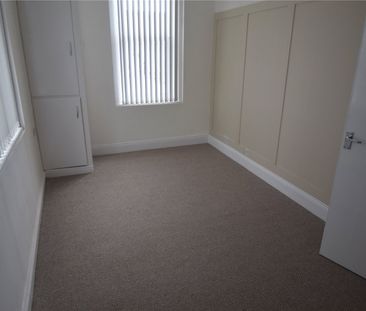 2 bed apartment to rent in Fort Terrace, Bridlington, YO15 - Photo 1