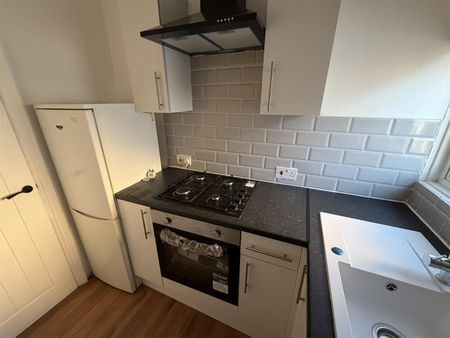 Cossington Road, Westcliff-On-Sea SS0, London - Photo 3