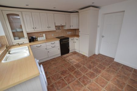 2 Bedroom Town House - Photo 3