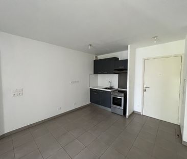 Location Appartement 2 pièces 37m² MARSEILLE 2ème - Photo 4