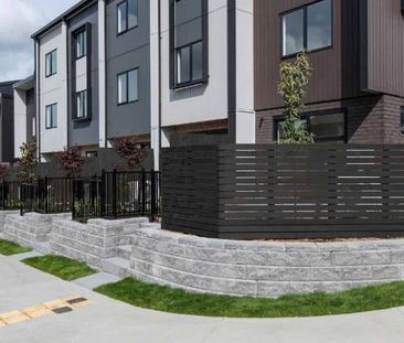 Modern and Convenient living in Glen Eden / Sunnyvale - Photo 5