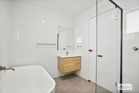 Near new Executive Style residential rental opportunity! - Photo 4