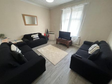 4 bedroom terraced house to rent - Photo 5