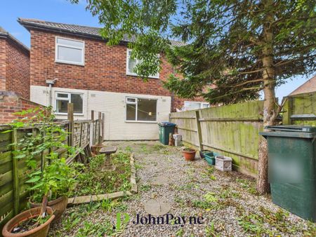 2 bedroom maisonette to rent - Photo 3