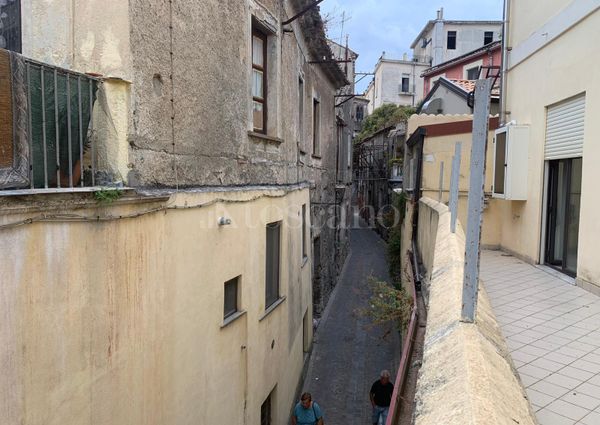 Casa a Catanzaro in Via Damiano Assanti