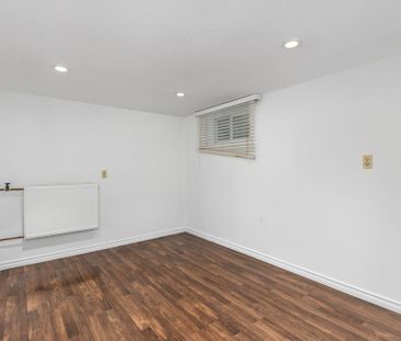 For Lease - 36 Lanark Avenue Unit# #Lower, Toronto, Ontario - Photo 4