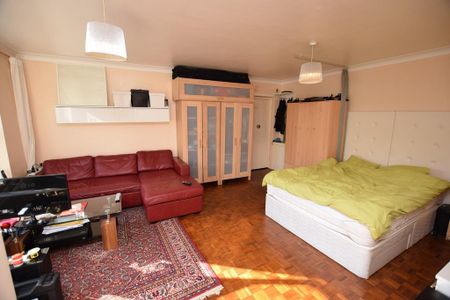 Studio to rent - Photo 4