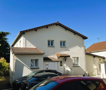 Location Appartement 2 pièces 38m² ST MAUR DES FOSSES 94100 - Photo 4