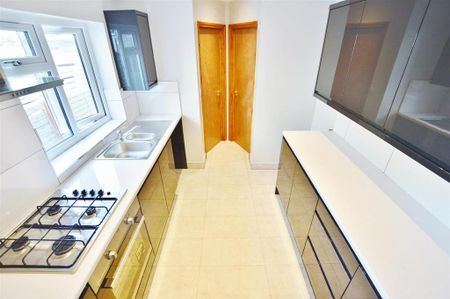 4 bedroom house to rent - Photo 5