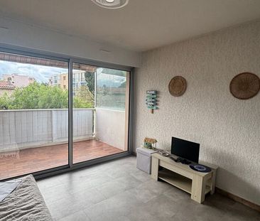Appartement à louer 1 pièce • Six-Fours-les-Plages - Photo 2