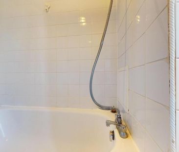 4 bedroom flat share to rent - Photo 6