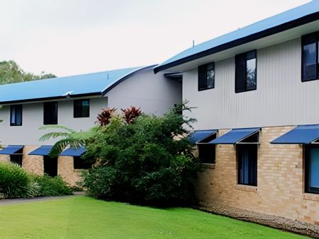 4 Bed Apartment - Photo 3