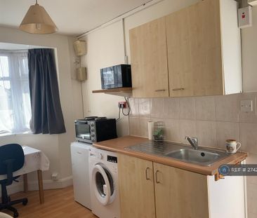 Studio to rent - Photo 5