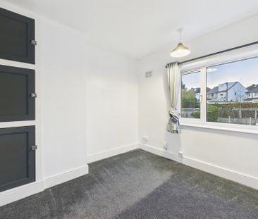 1 Charnock Crescent, S12 - Photo 6