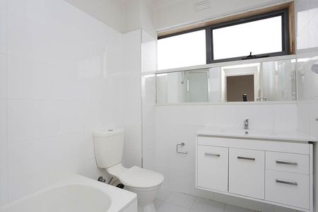 7/1A Irving Avenue, Prahran VIC 3181 - Photo 2