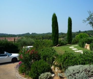 Belle Villa Provençale contemporaine Vide - Photo 4