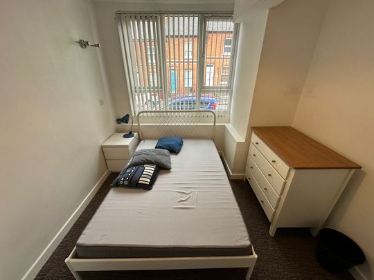 property to rent - Photo 1