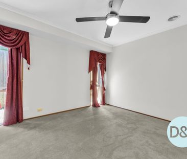 Spacious Family Living in a Quiet Court Location - Photo 3