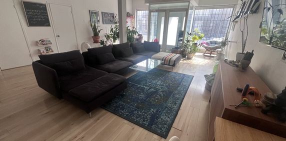 Villeray - Superbe Loft 4 1/2 + Parking - Photo 2