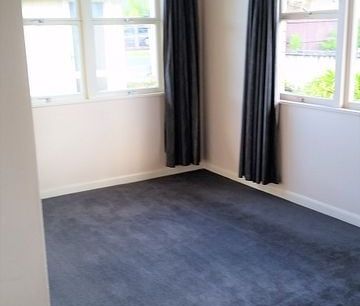 Sunny home - centrally located - Photo 1