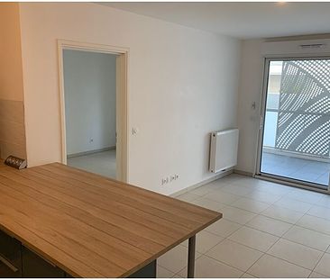 Appartement 2 pièces 42m2 MARSEILLE 8EME 890 euros - Photo 1