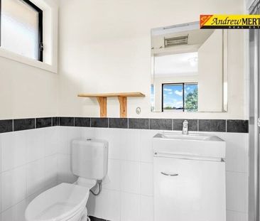 Blacktown - Photo 4