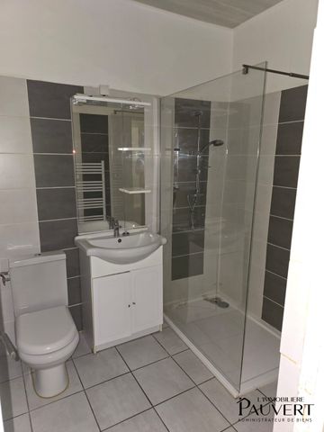 Appartement T2 aménagé au 1er étage - Photo 5