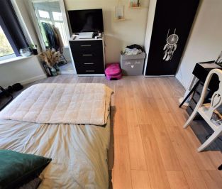 3 bedroom House in Eden Mount, Leeds - Photo 6