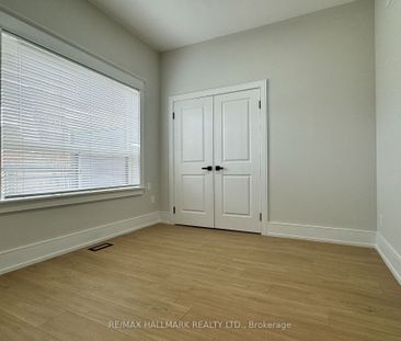 Townhouse For Lease | C8131172 - Photo 2