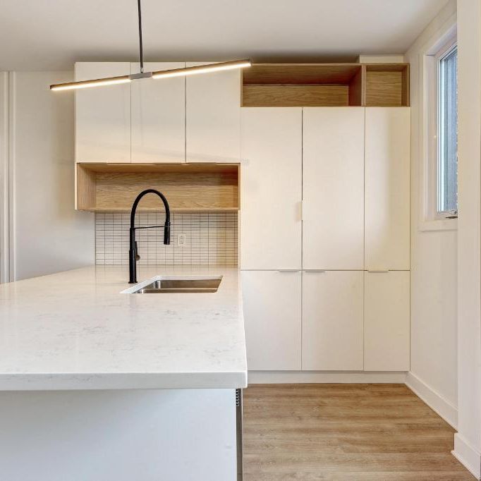 4 1/2 rénové à neuf et meublé à Montréal - Juillet - Internet inclus - Photo 1