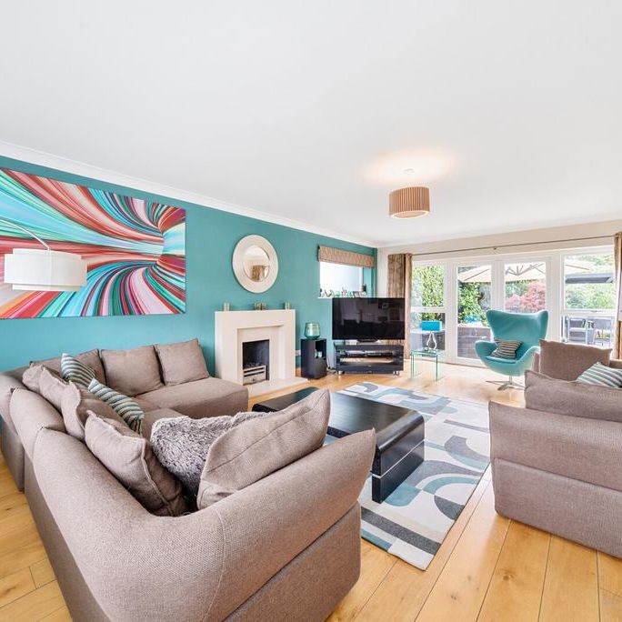 5 bedroom detached house to rent - Photo 1