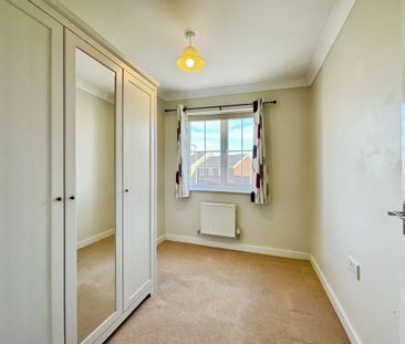 3 bedroom Detached House to let - Photo 5