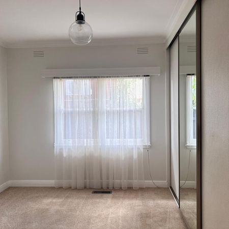 GREAT FAMILY HOME IN A CONVENIENT LOCATION - Photo 2