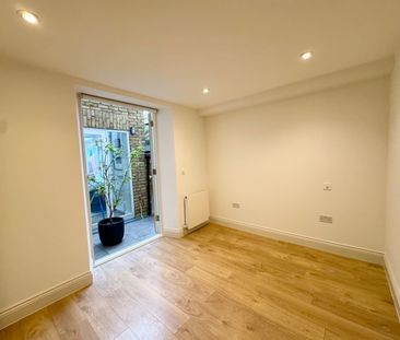 2 Bed Flat, Loftus Road, W12 - Photo 1