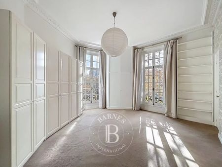 Appartement • Legendre-Lévis, Paris 17ème - Photo 2