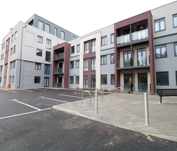 Broadoaks, Streetsbrook Road - Photo 2