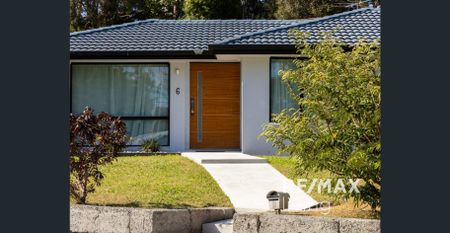 3 Bedroom Home in Central Petrie - Close to Shops & Transport - Photo 2