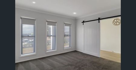 Quality Near-New Family Home – First Tenancy Opportunity - Photo 2