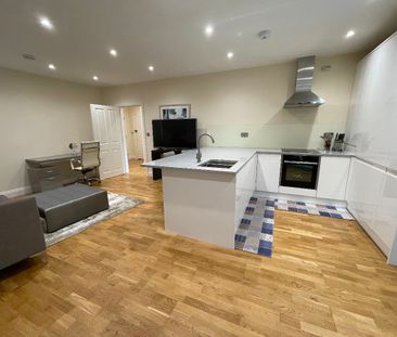 New Town House, Lind Road, Sutton - Photo 6