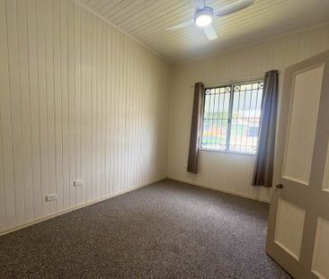 Inner City Living with Charm - Photo 3