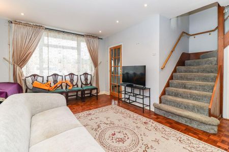 4 bedroom detached house to rent - Photo 5