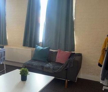 APT Johnston And Allen, 16 VICTORIA STREET, Lurgan, BT67 9GA - Photo 4