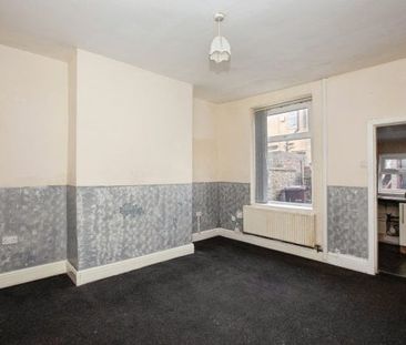 Albert Street, Burnley, BB11 3DB - Photo 2