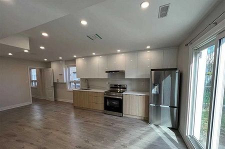 For Lease - 92 Heatherside Drive Unit# Main, Toronto, Ontario - Photo 5