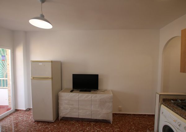 Studio - Granada (Constitucion)